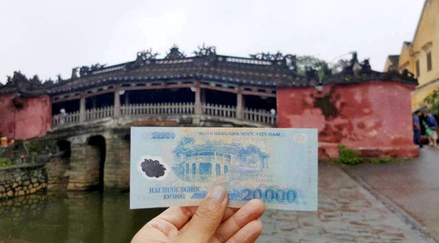 Mơ thấy 20 bị ướt thể hiện cho khao khát kiếm nhiều tiền